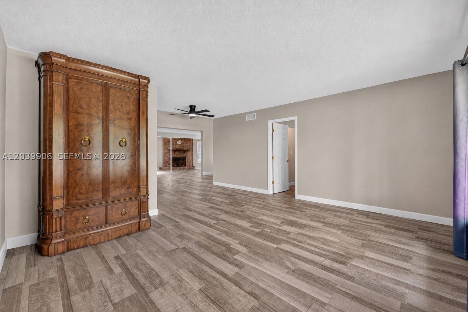 4831 NW 77th Ct Pompano Beach, FL 33073