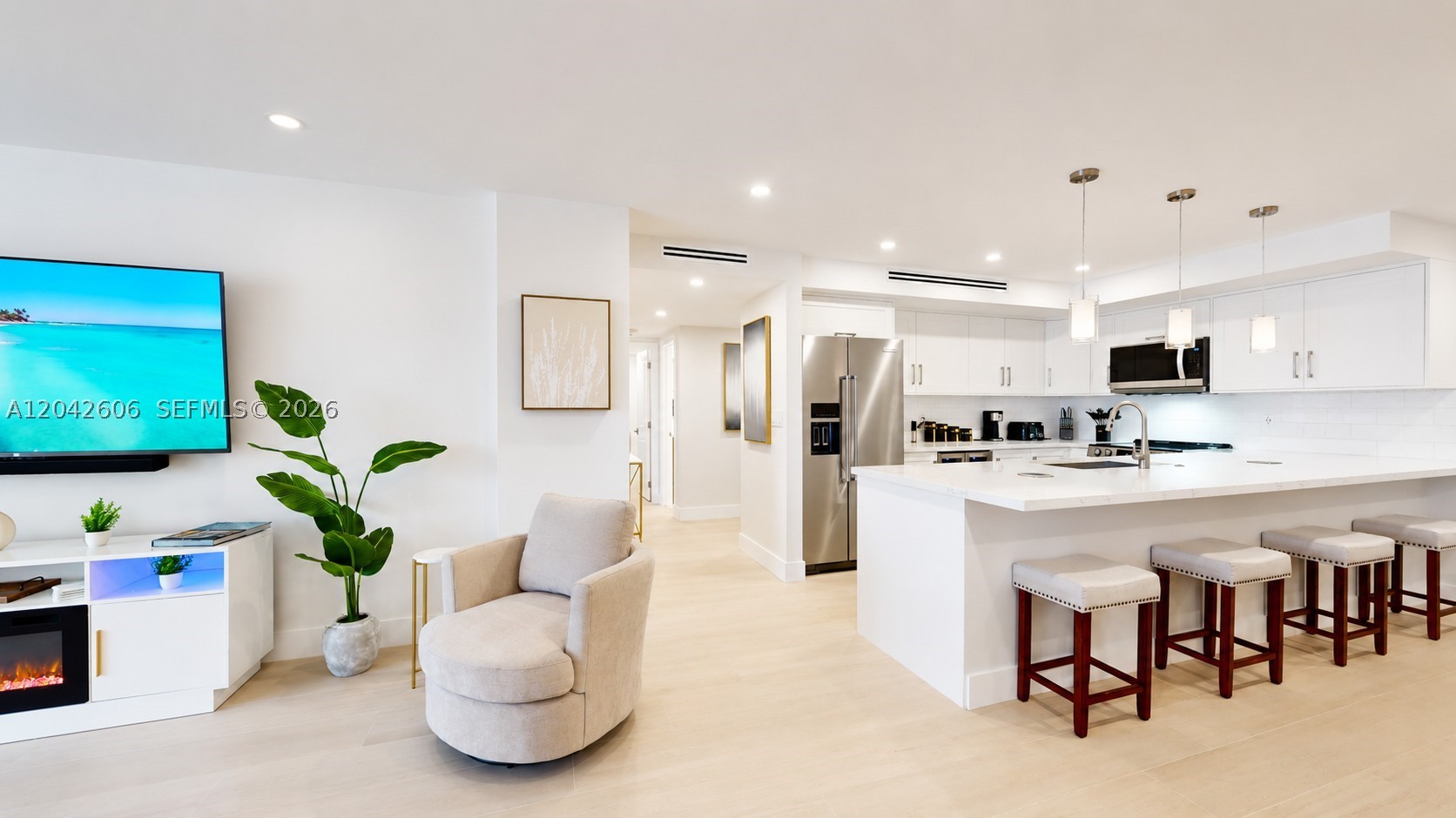 177 Ocean Ln Dr #213 Key Biscayne, FL 33149