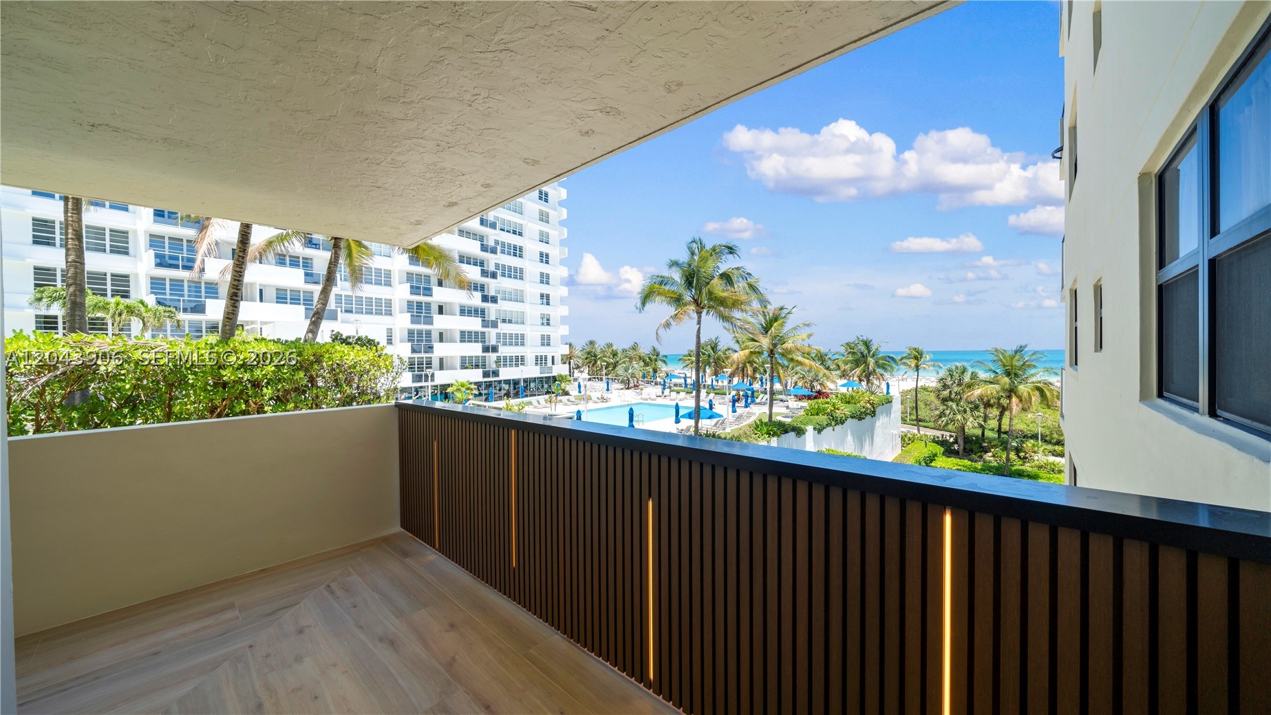 1623 Collins Ave #415