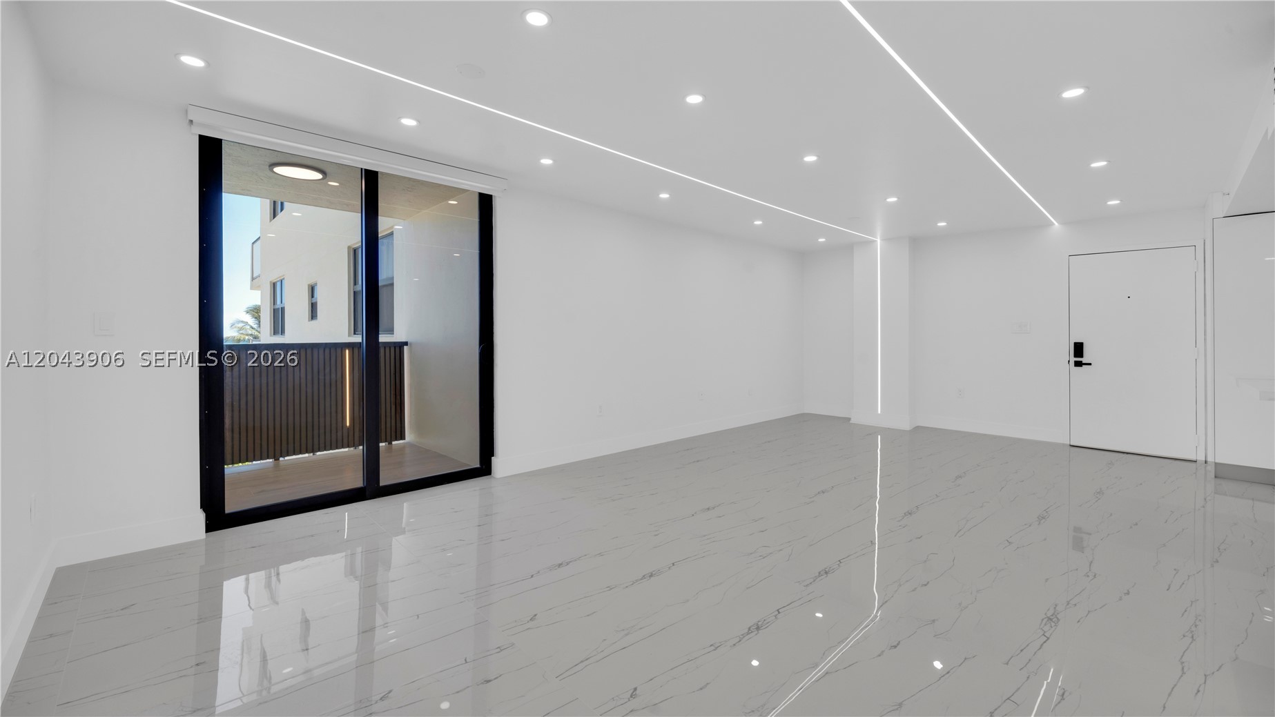 1623 Collins Ave #415 Miami Beach, FL 33139