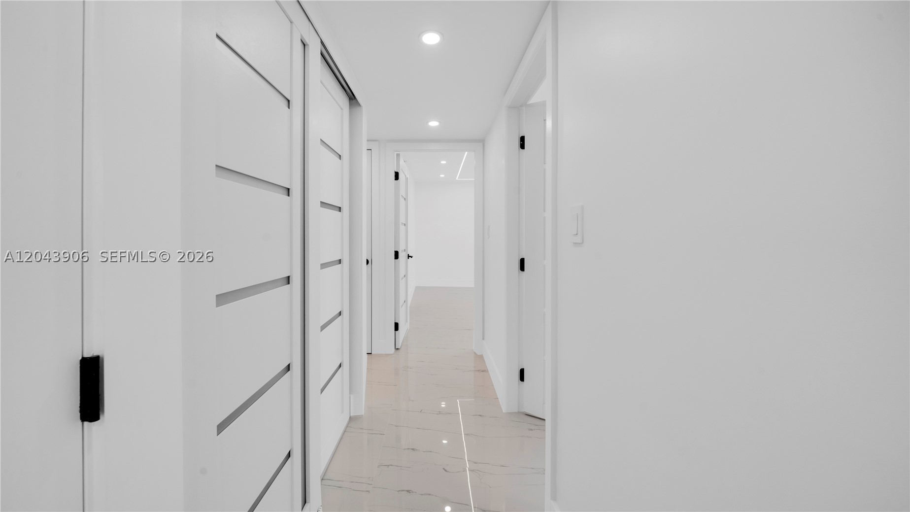 1623 Collins Ave #415 Miami Beach, FL 33139
