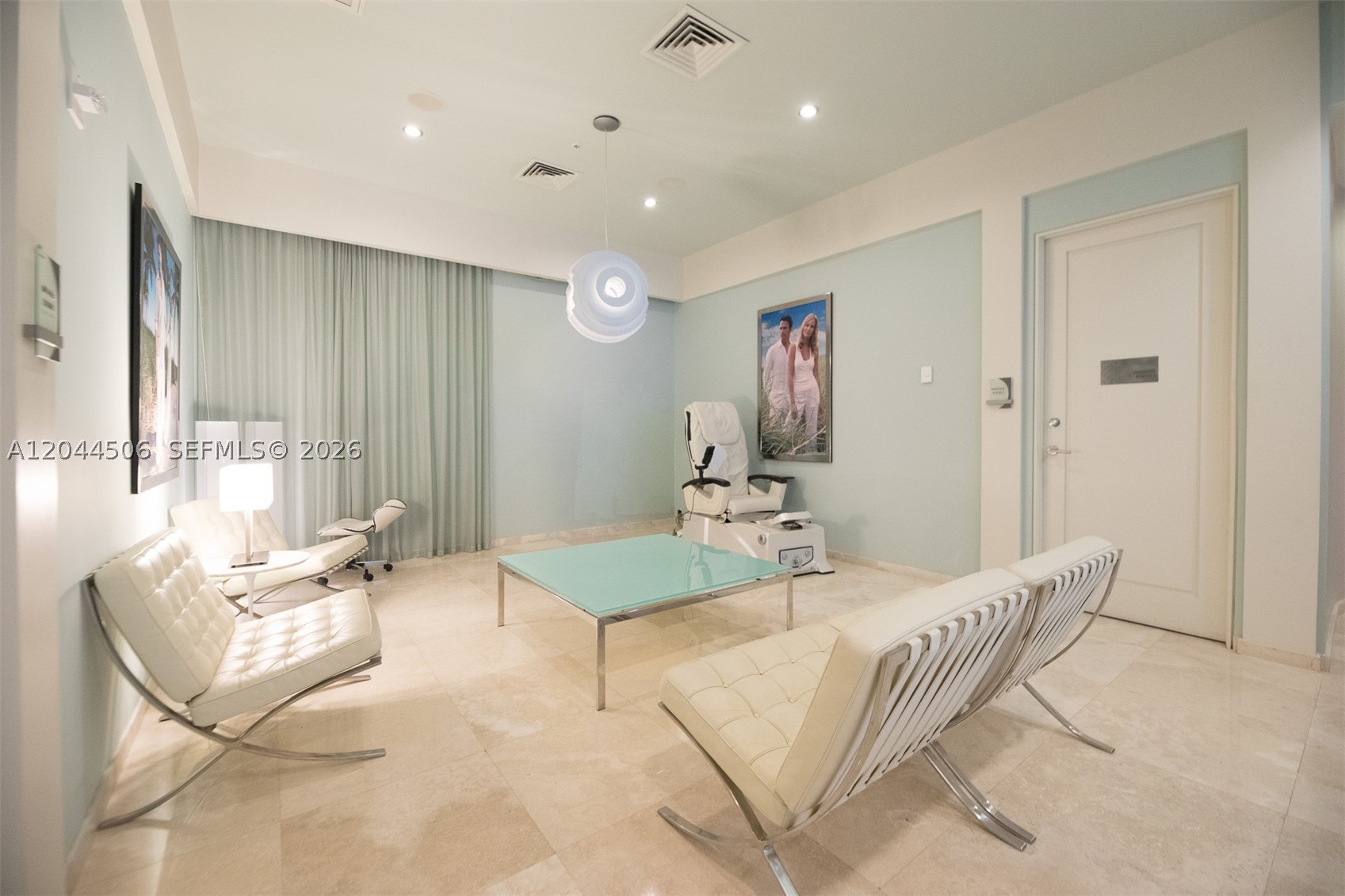 image Harbour House22