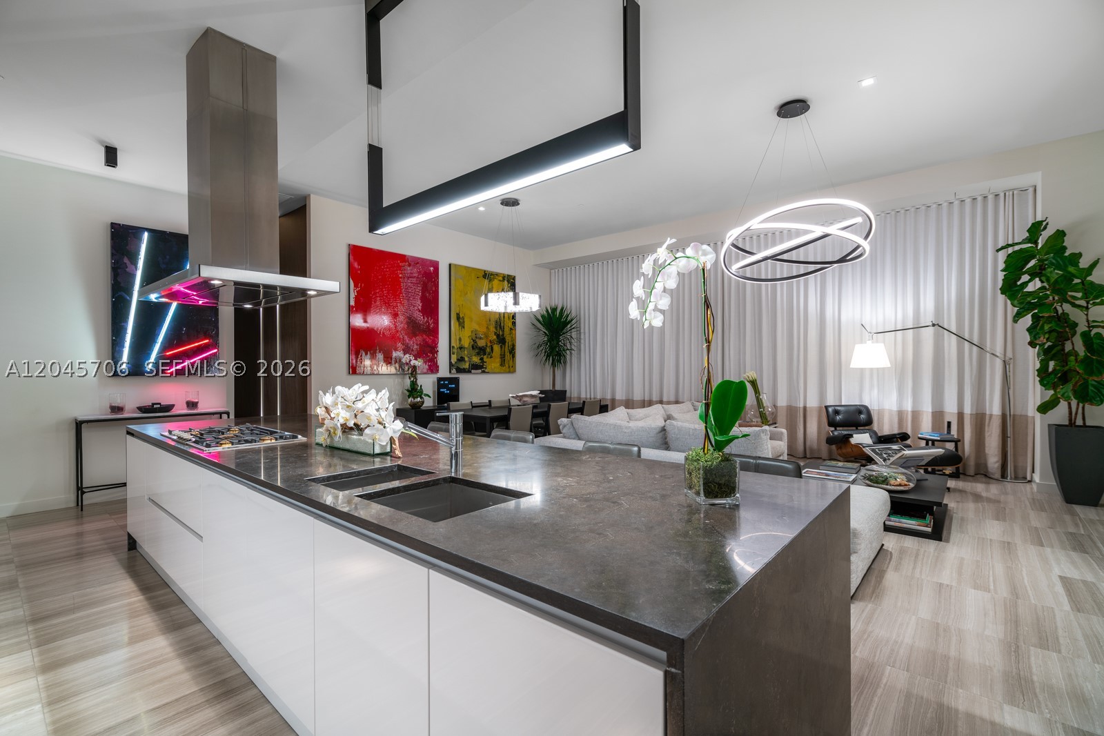 image Ritz-Carlton Residences Miami Beach11