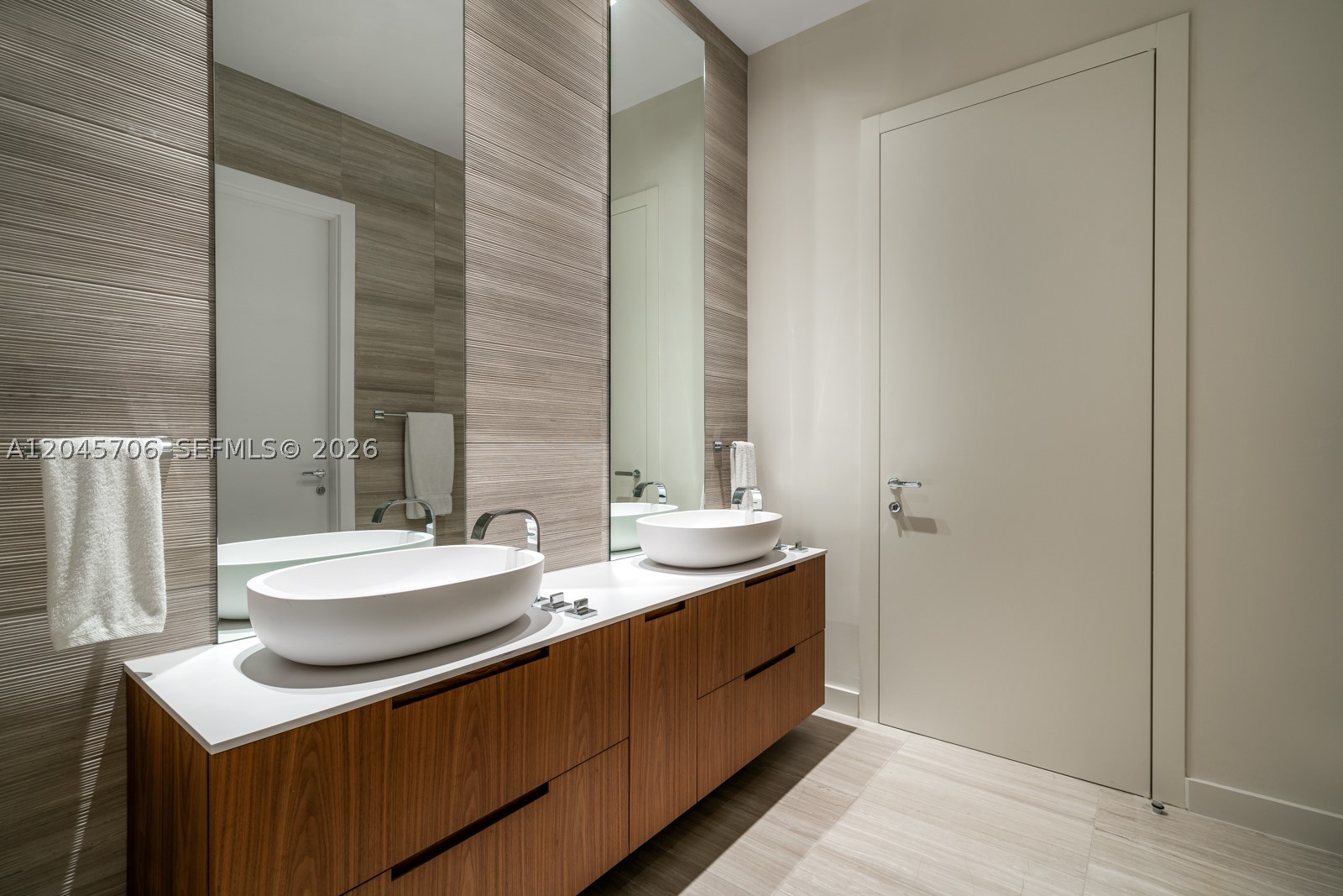 image Ritz-Carlton Residences Miami Beach24