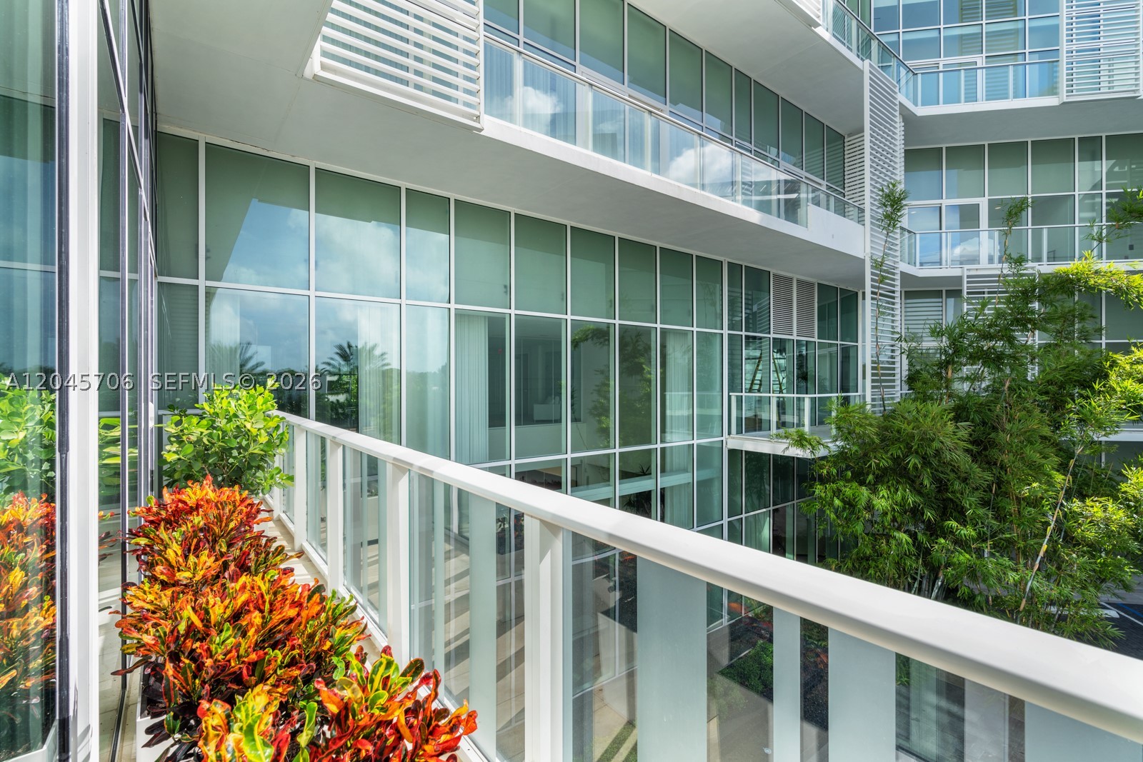 image Ritz-Carlton Residences Miami Beach25