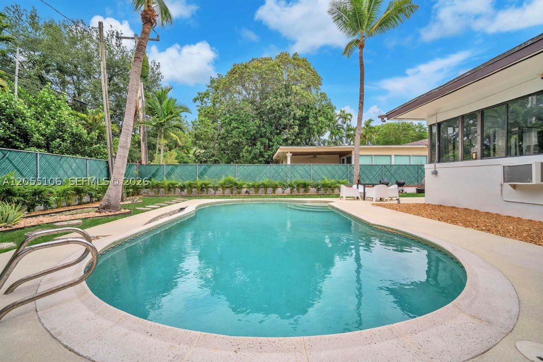 801 SW 24th Rd Miami, FL 33129