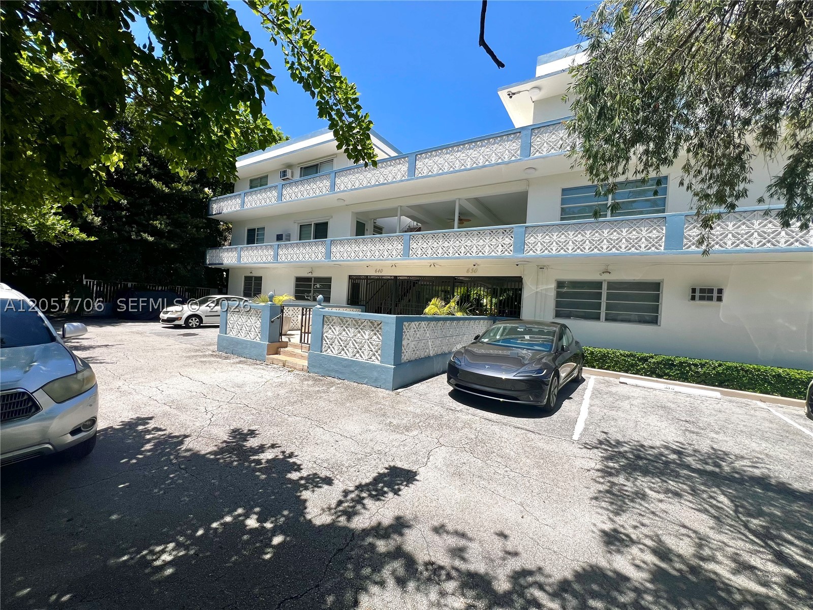 640 Pennsylvania Ave #10