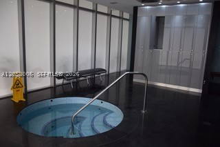 image 500 Brickell West16