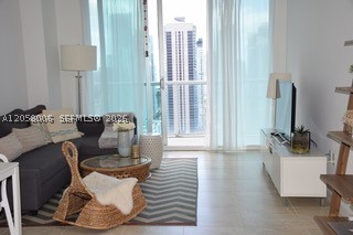 image 500 Brickell West3