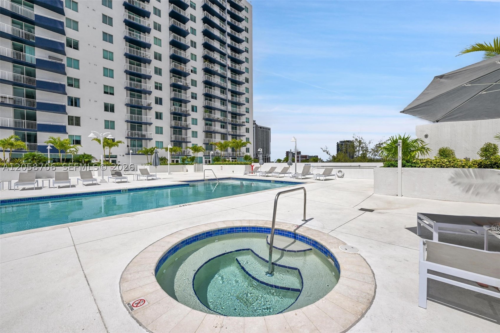 image 1800 Biscayne Plaza19