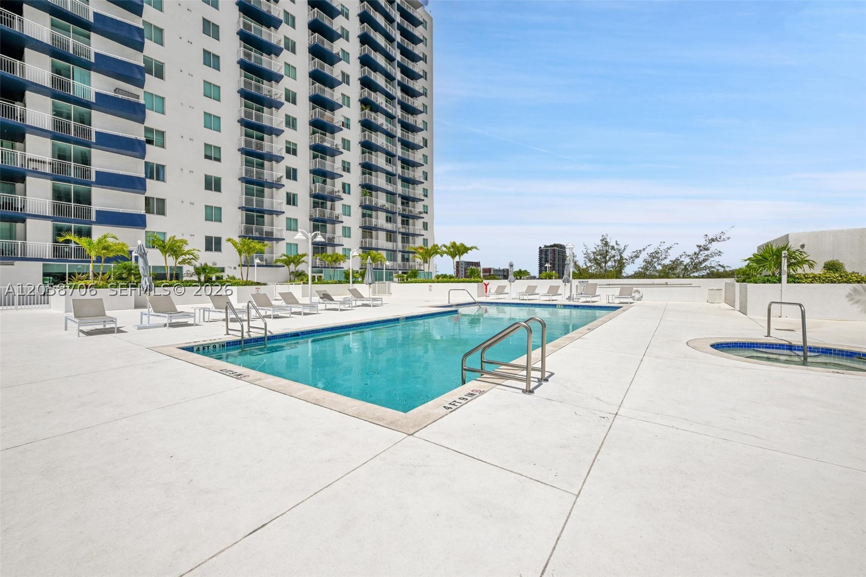 image 1800 Biscayne Plaza20