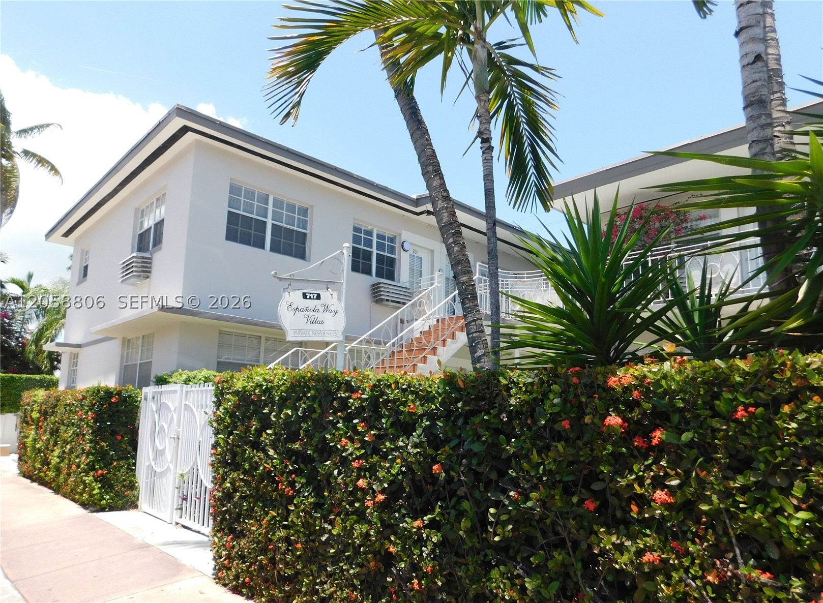 717 Espanola Way #201