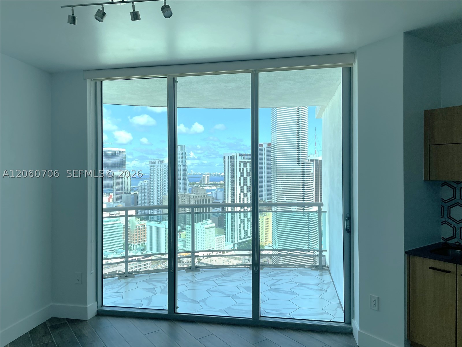image Wind19