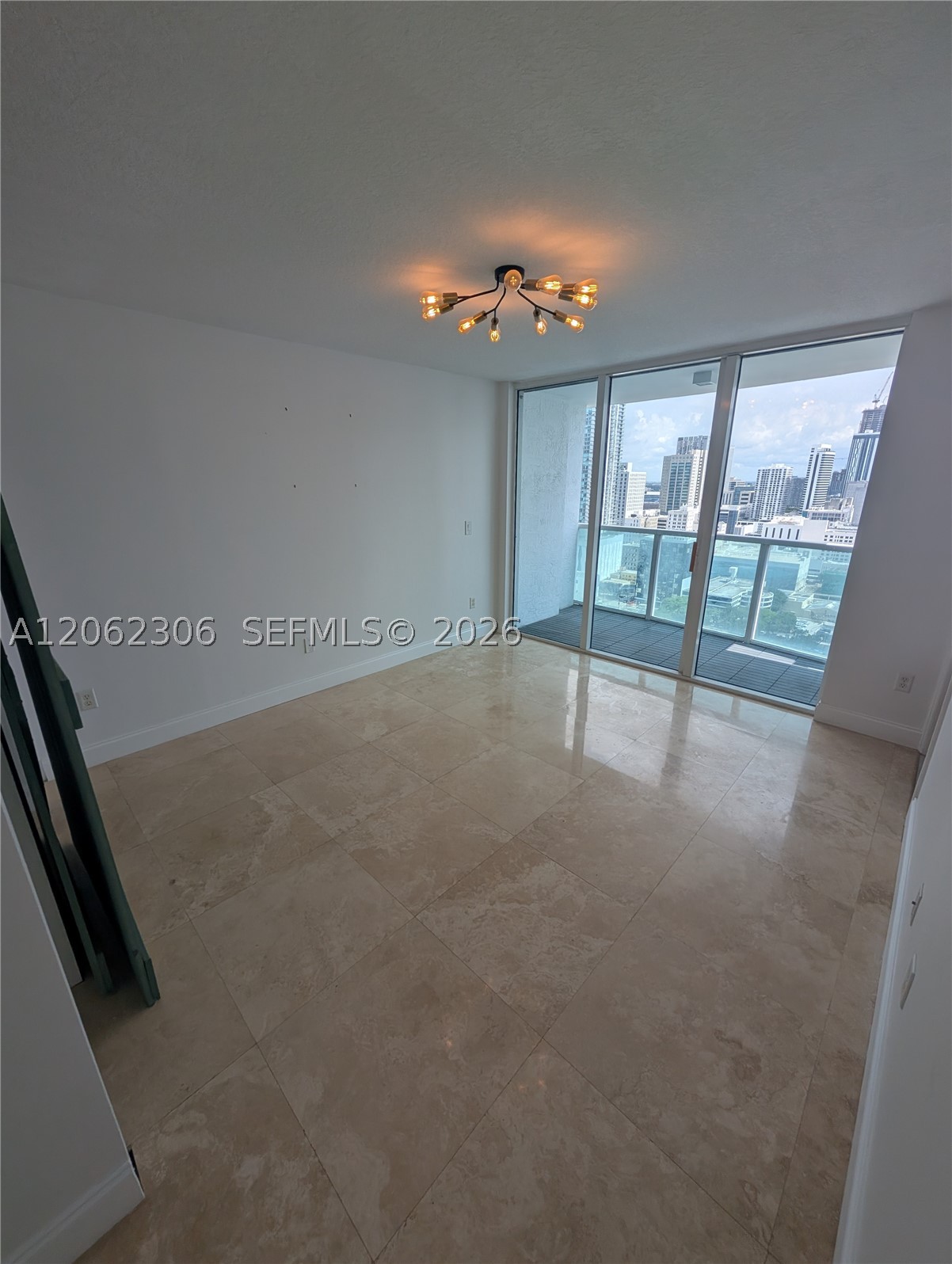 image Brickell on the River North10