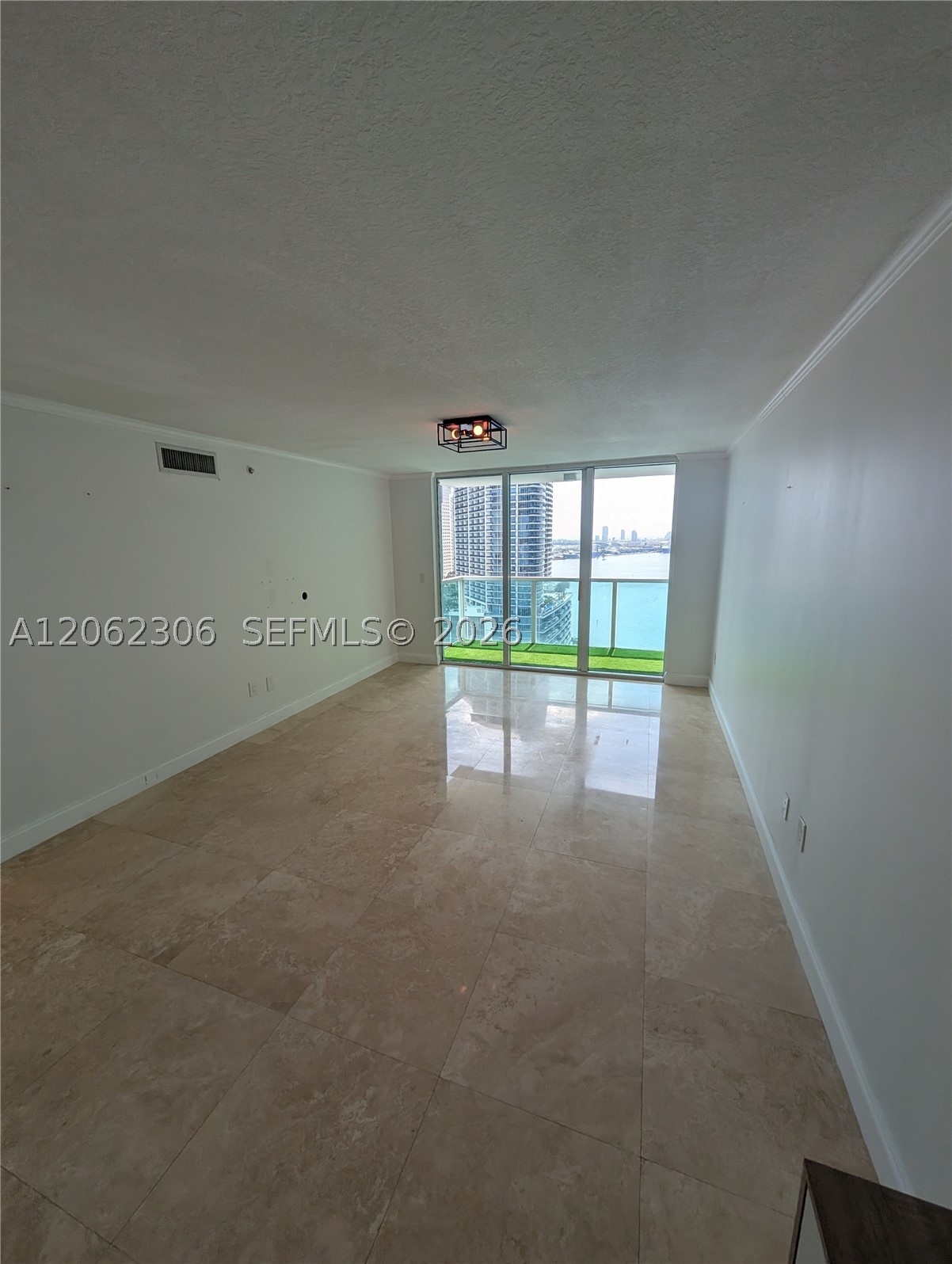 image Brickell on the River North1