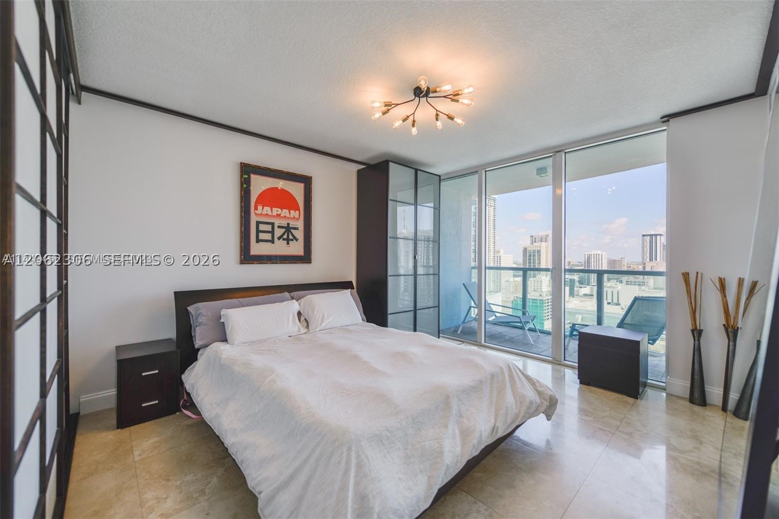 image Brickell on the River North8