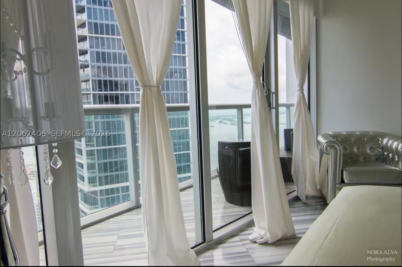 image Icon Brickell III (W Miami)10