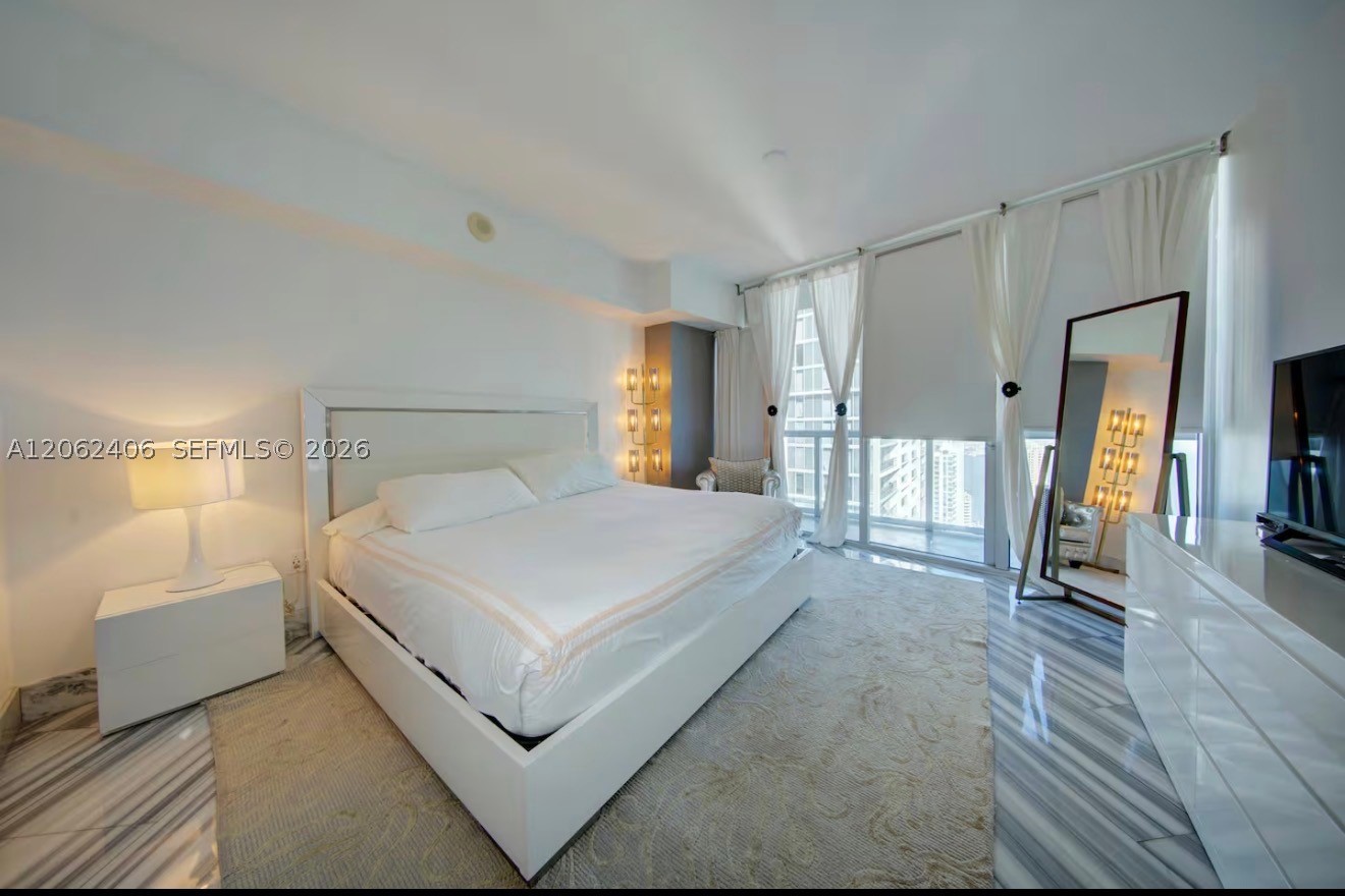 image Icon Brickell III (W Miami)8