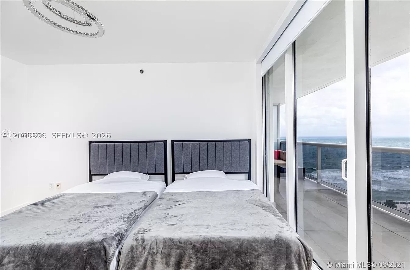 image Beach Club 214