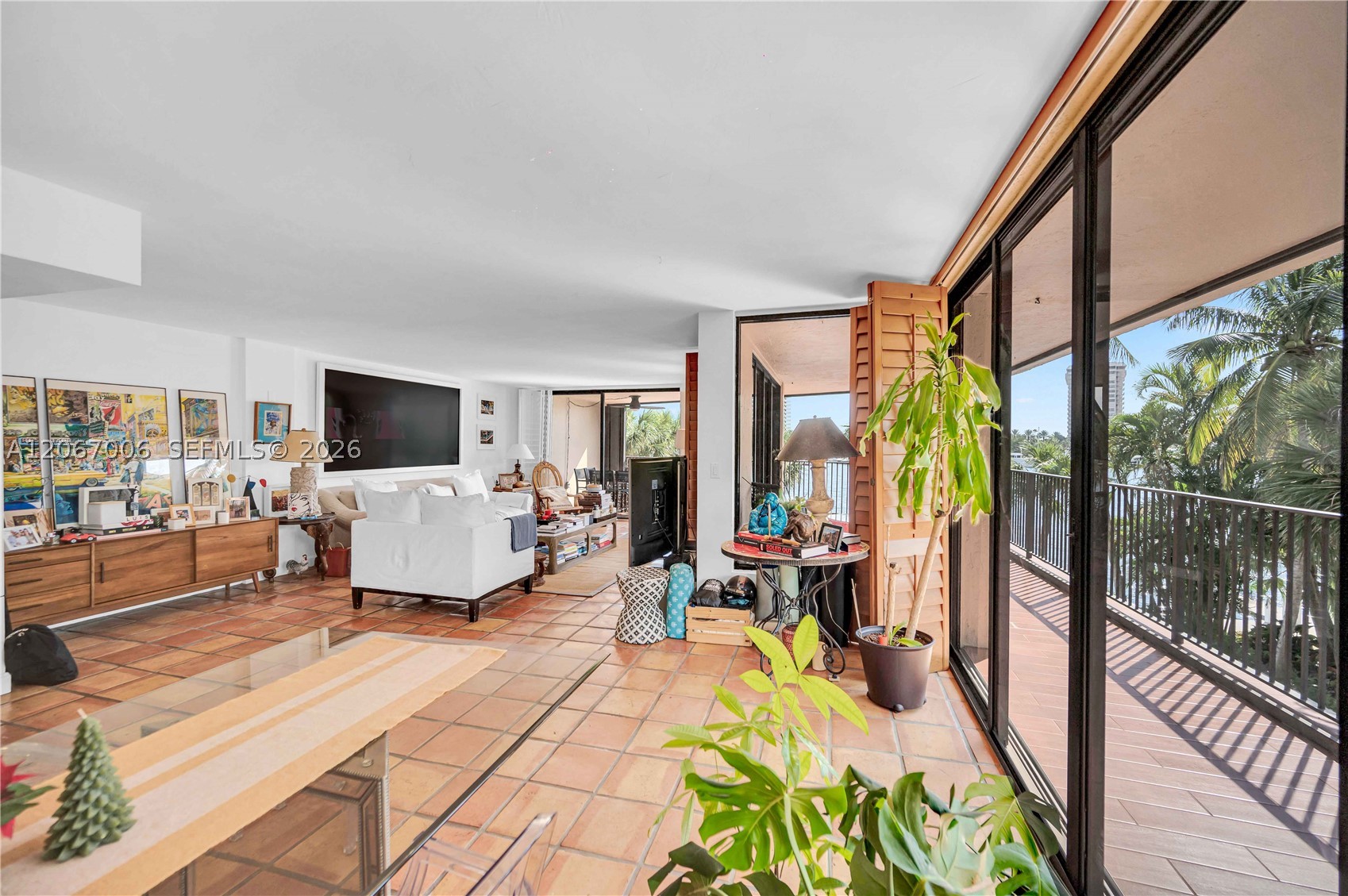 1700 S Bayshore Ln #3B Miami, FL 33133