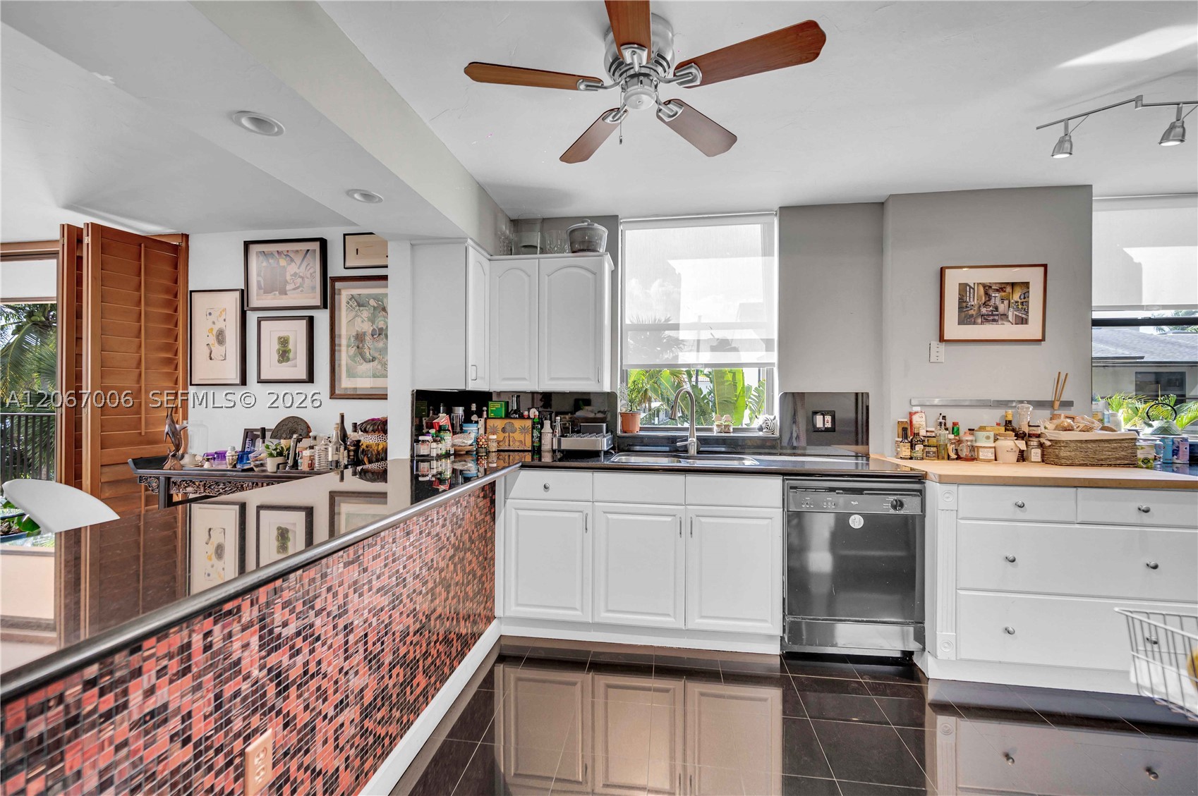 1700 S Bayshore Ln #3B Miami, FL 33133