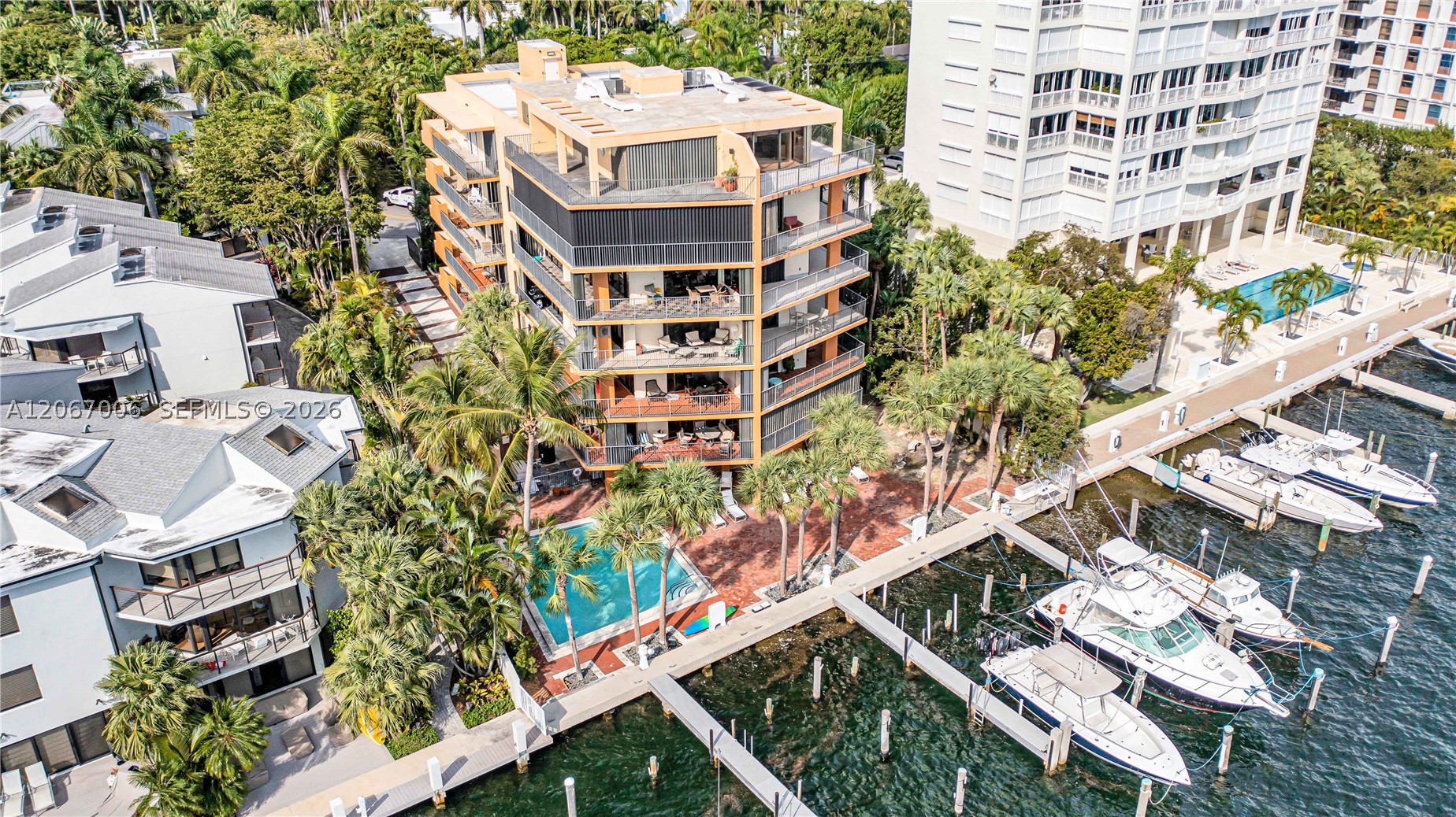 1700 S Bayshore Ln #3B Miami, FL 33133