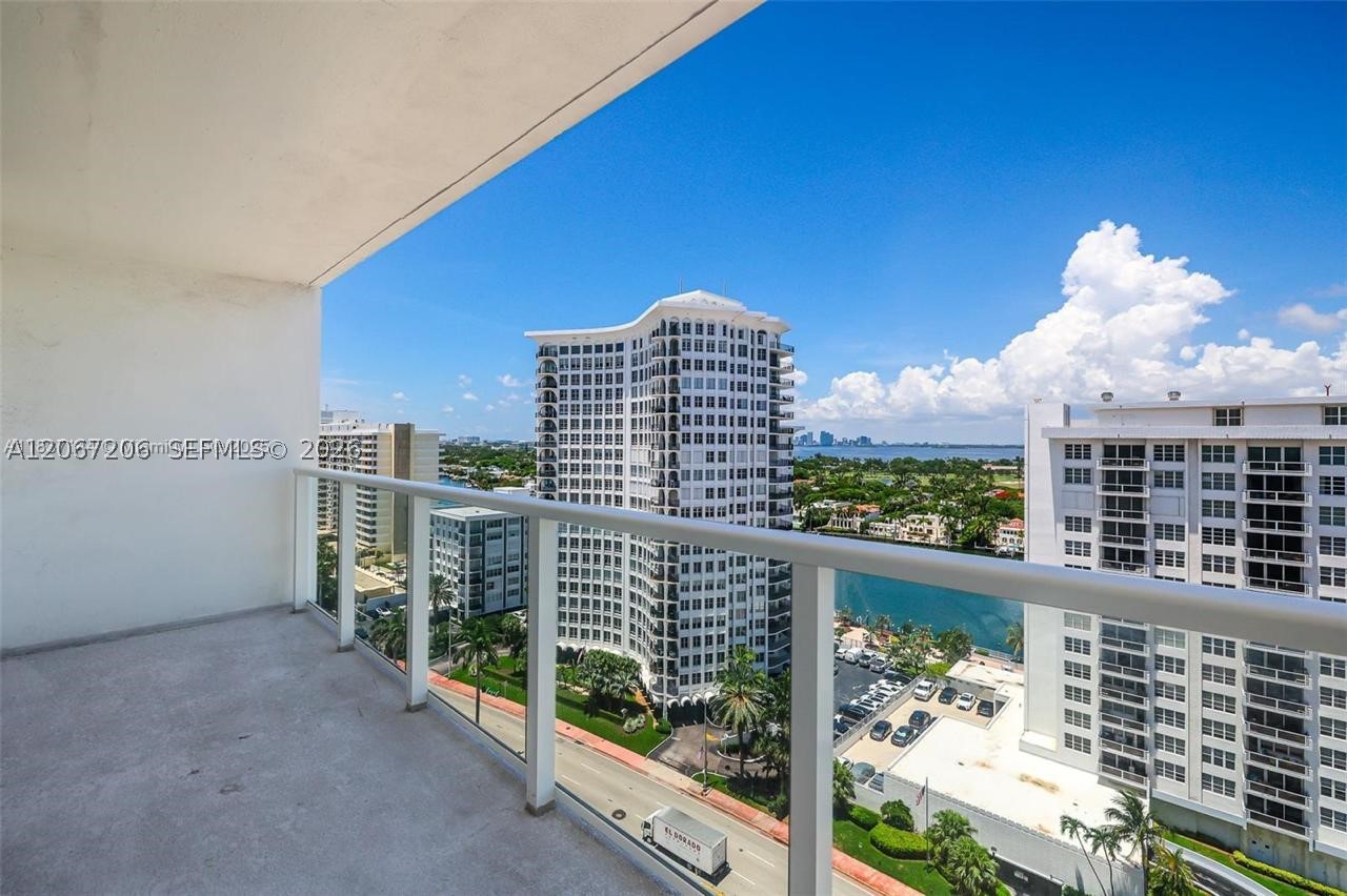 5701 Collins Ave #1611