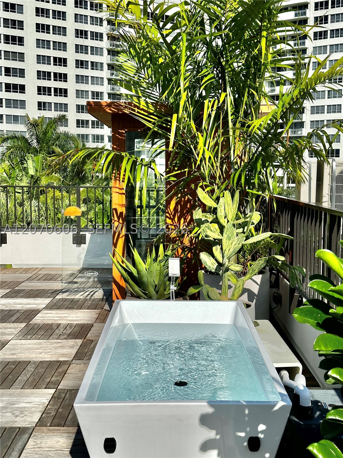 1320 Flamingo Way Miami Beach, FL 33139