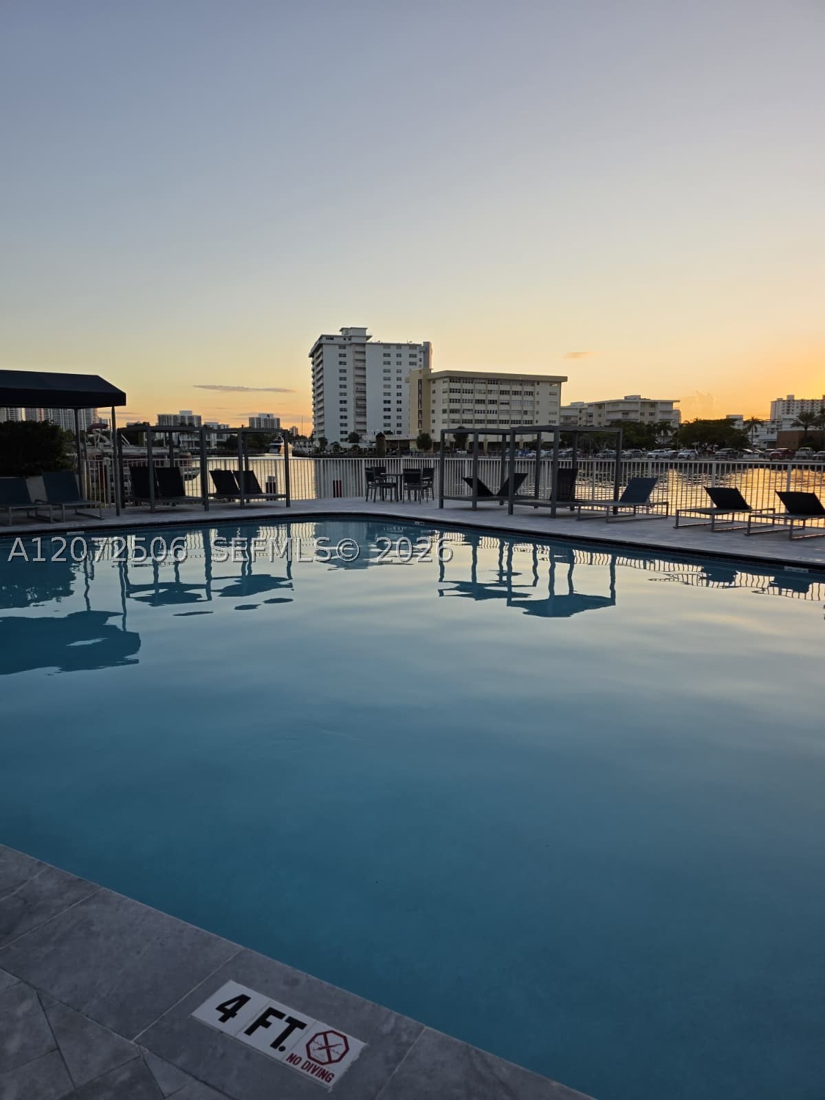 1833 S Ocean Dr #809