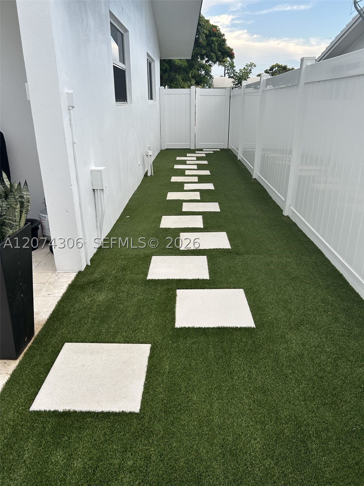 1640 NE 59th Pl Fort Lauderdale, FL 33334