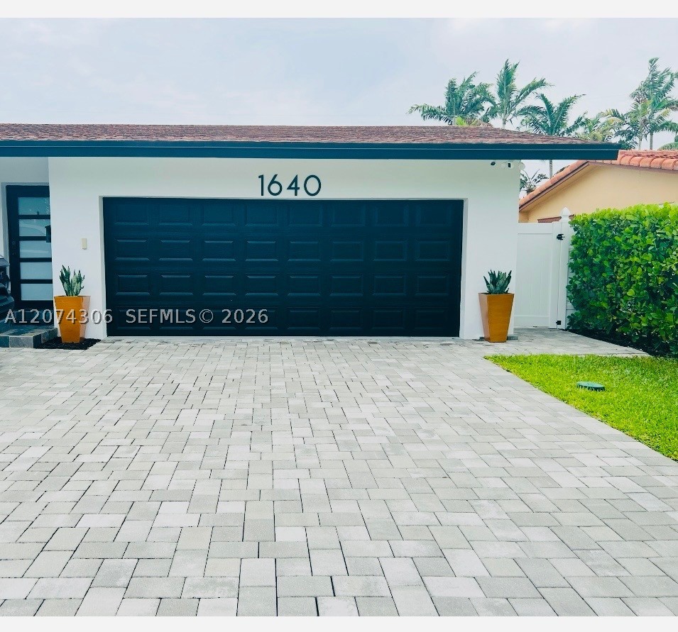 1640 NE 59th Pl Fort Lauderdale, FL 33334