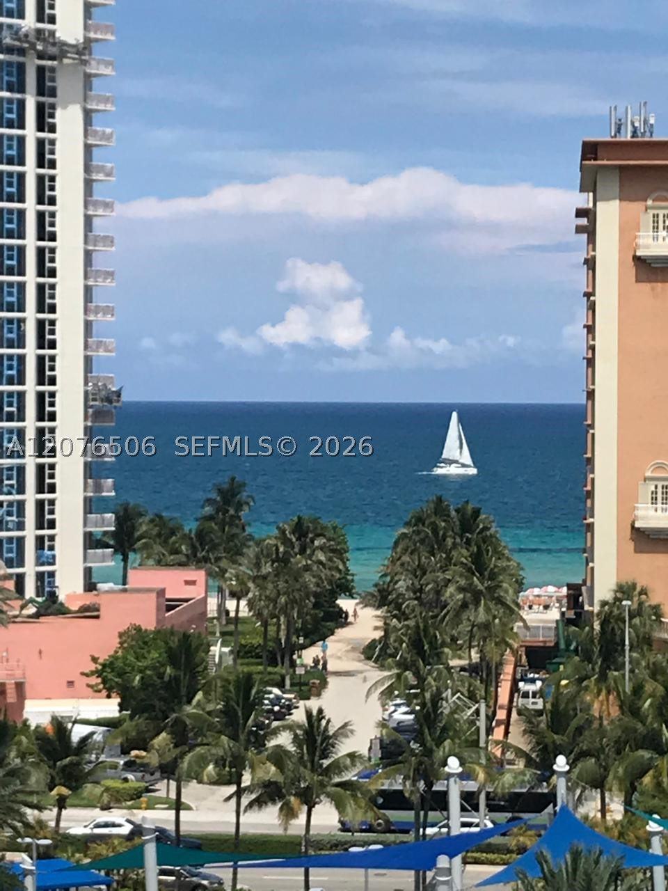 19370 Collins Ave #805