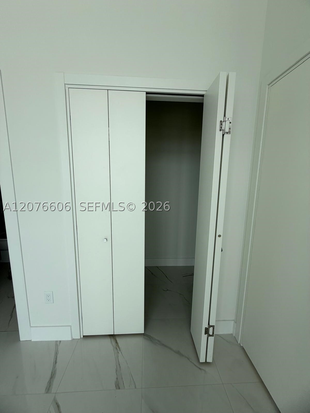 image Oasis Hallandale9
