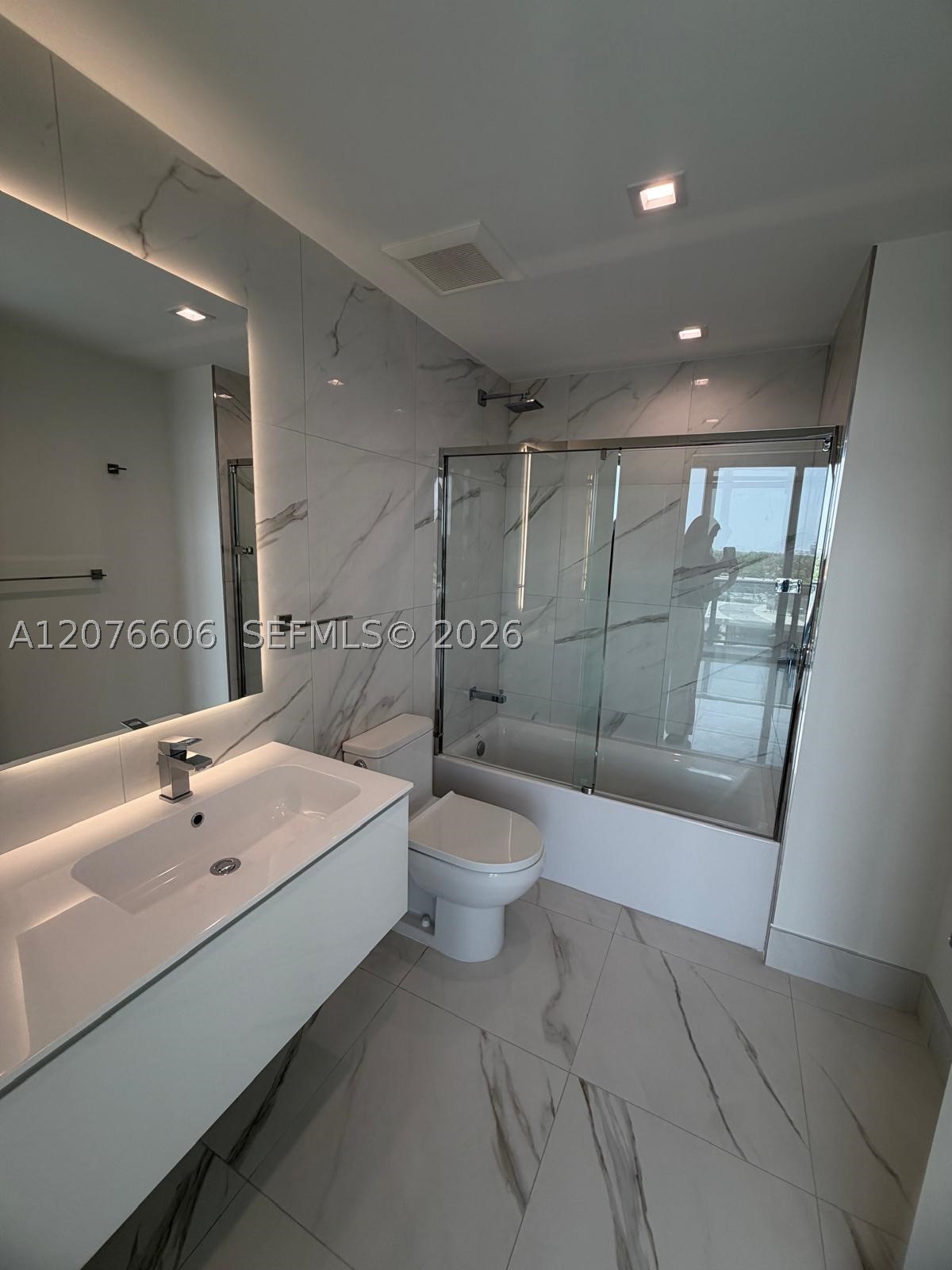 image Oasis Hallandale12