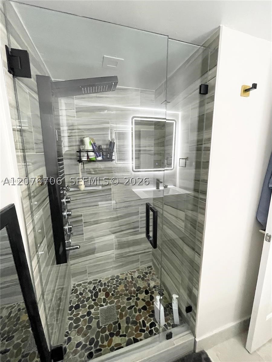5600 Collins Ave #16P Miami Beach, FL 33140