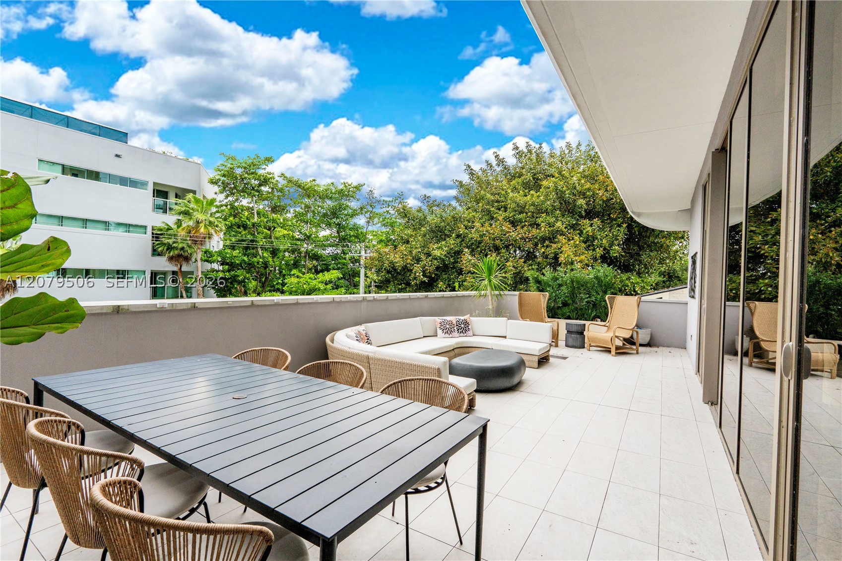 2678 Tigertail Ave #202 Miami, FL 33133