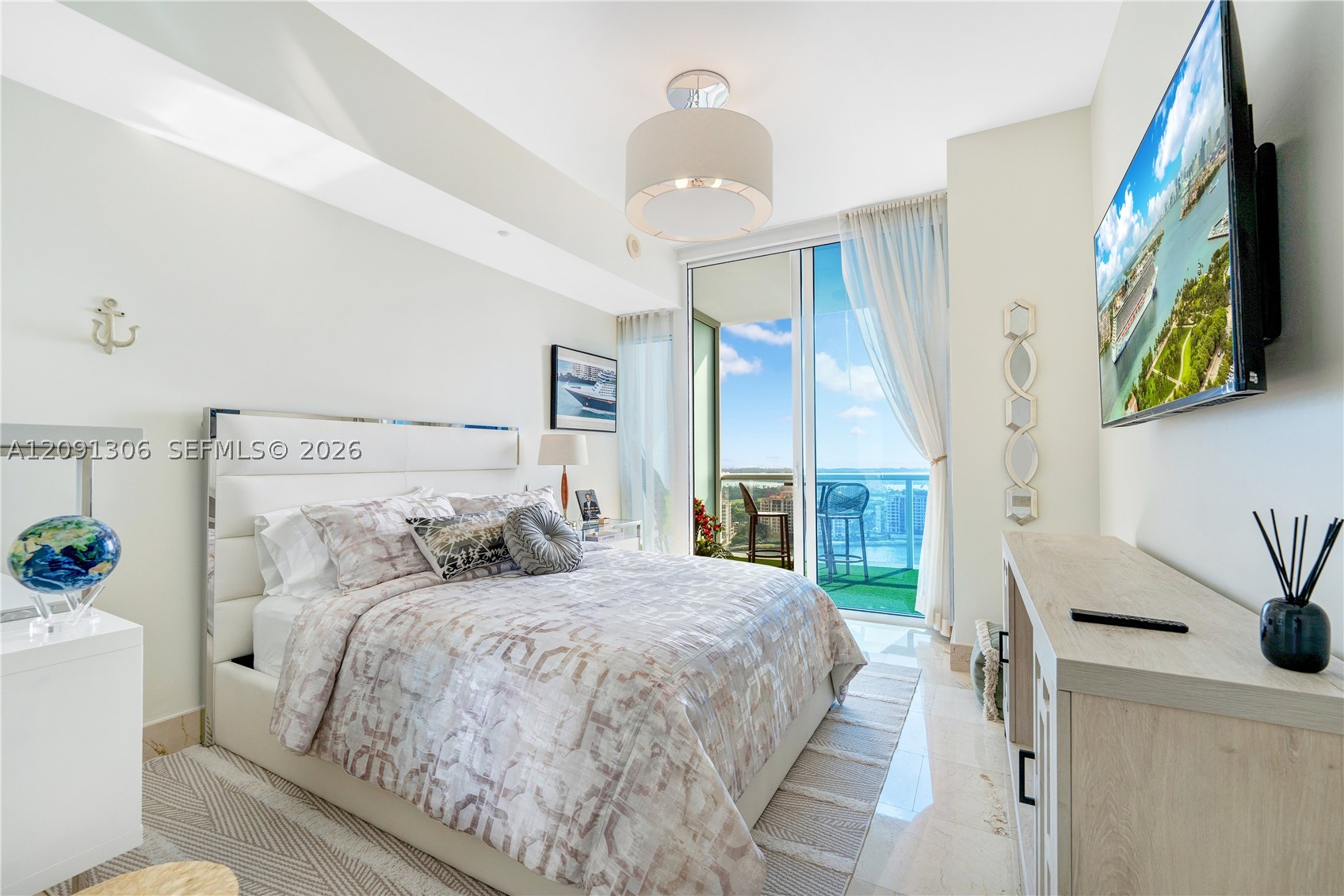 image Continuum South Beach South Tower22