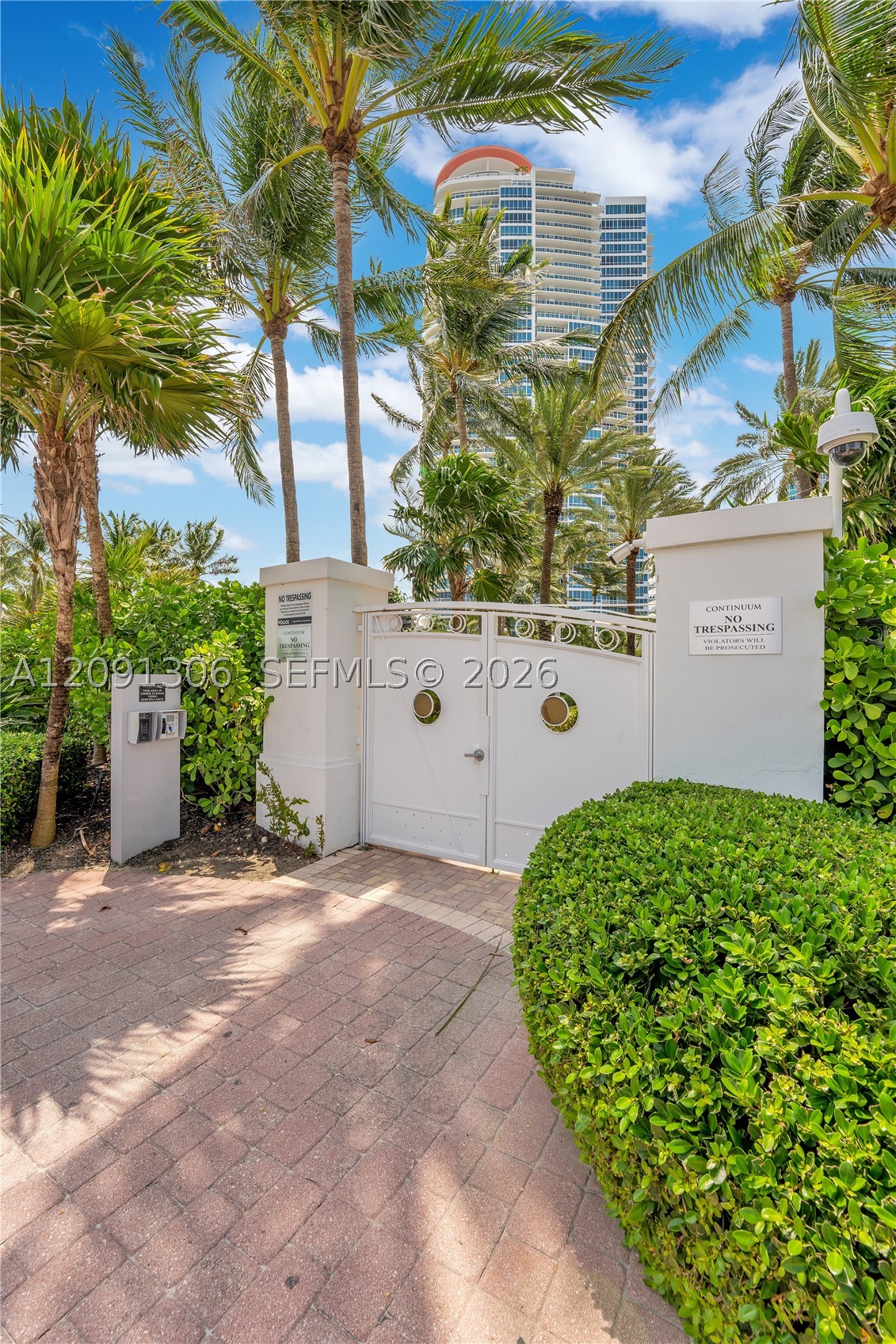 image Continuum South Beach South Tower44