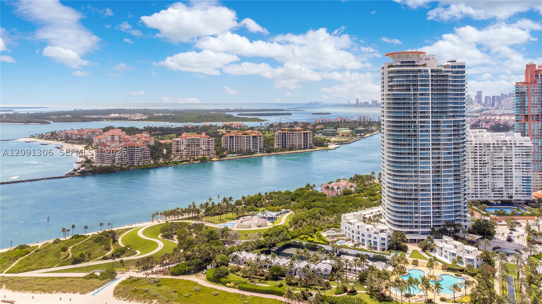 image Continuum South Beach South Tower46