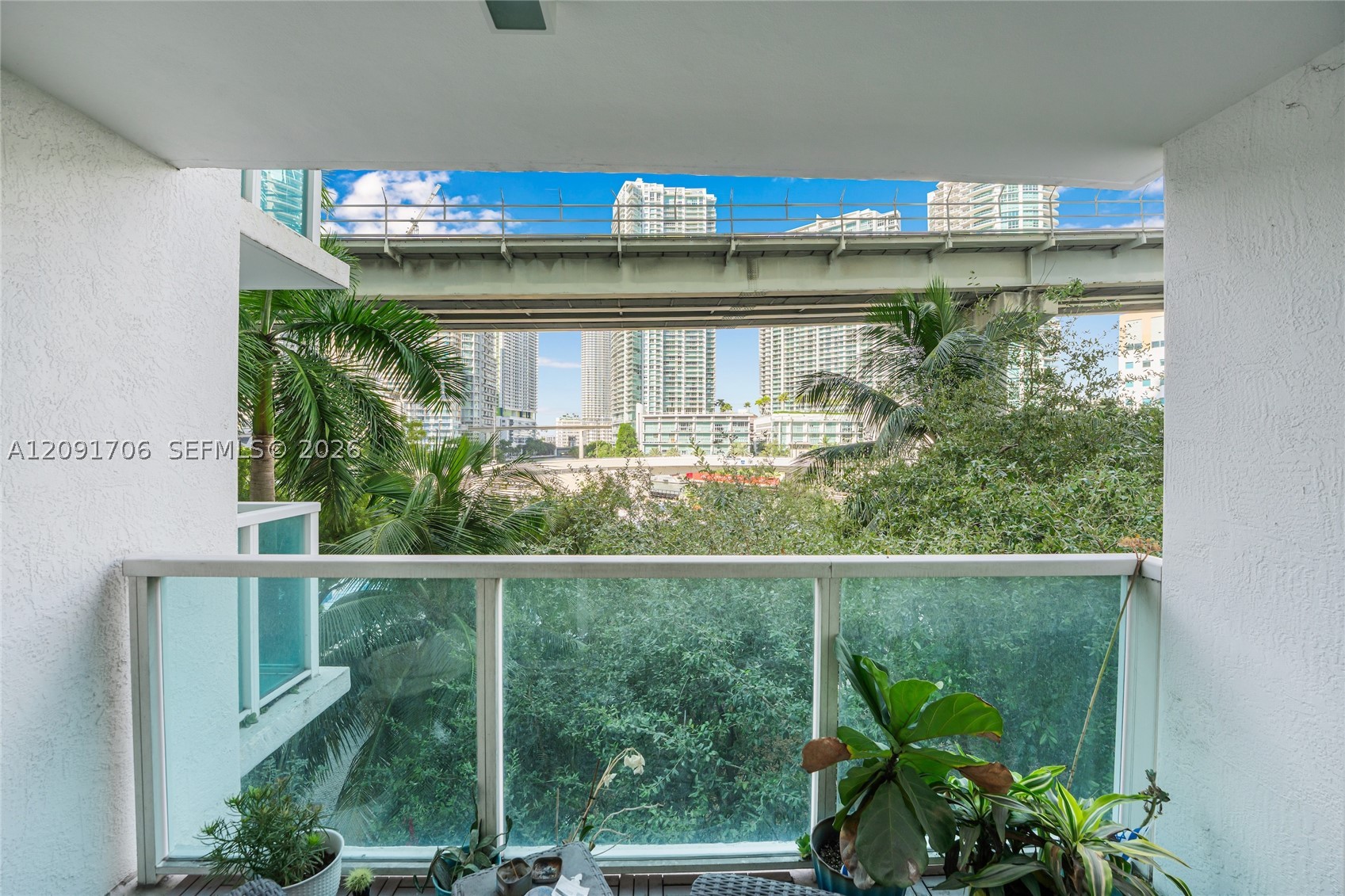 image Brickell on the River North17