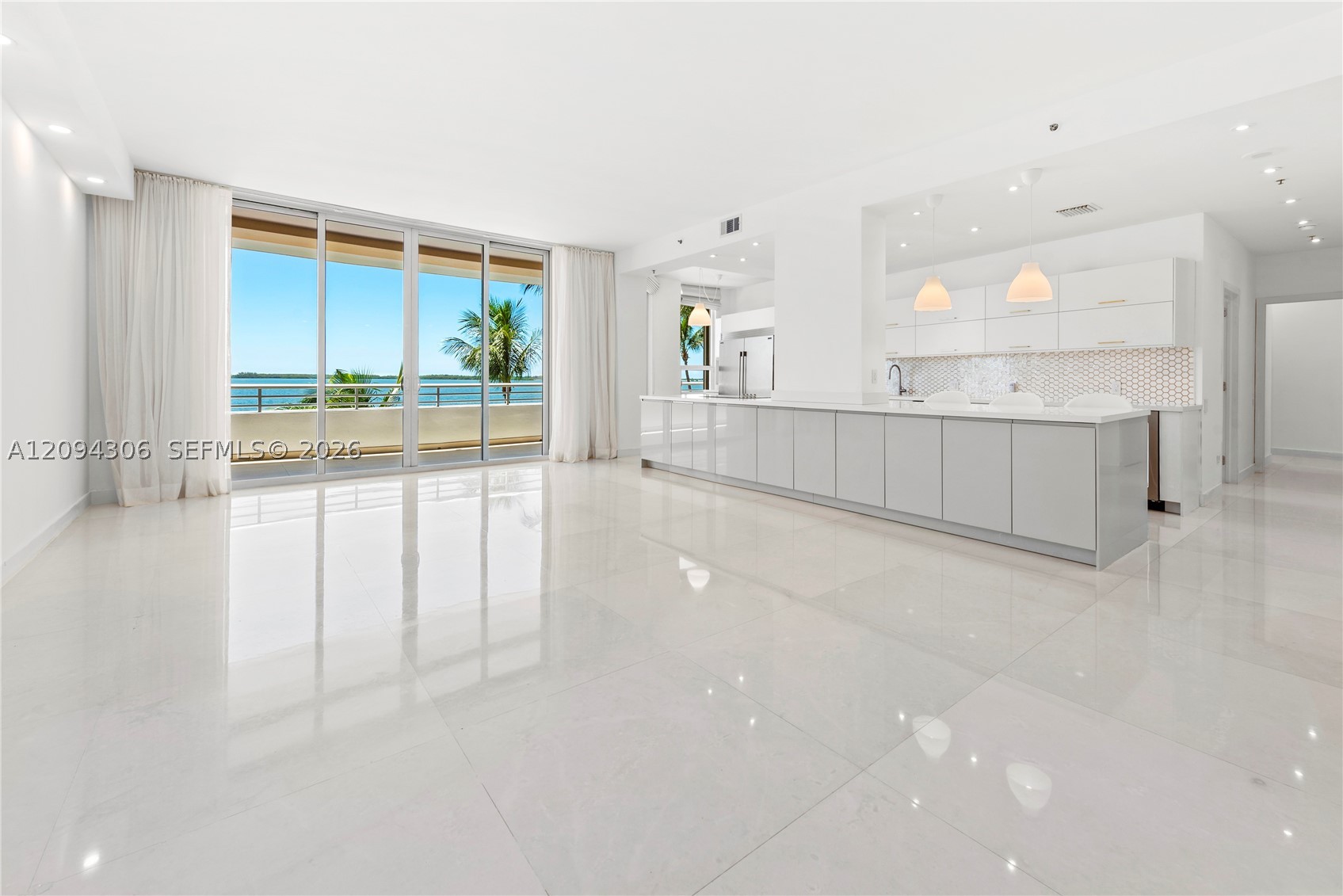 808 Brickell Key Dr #304