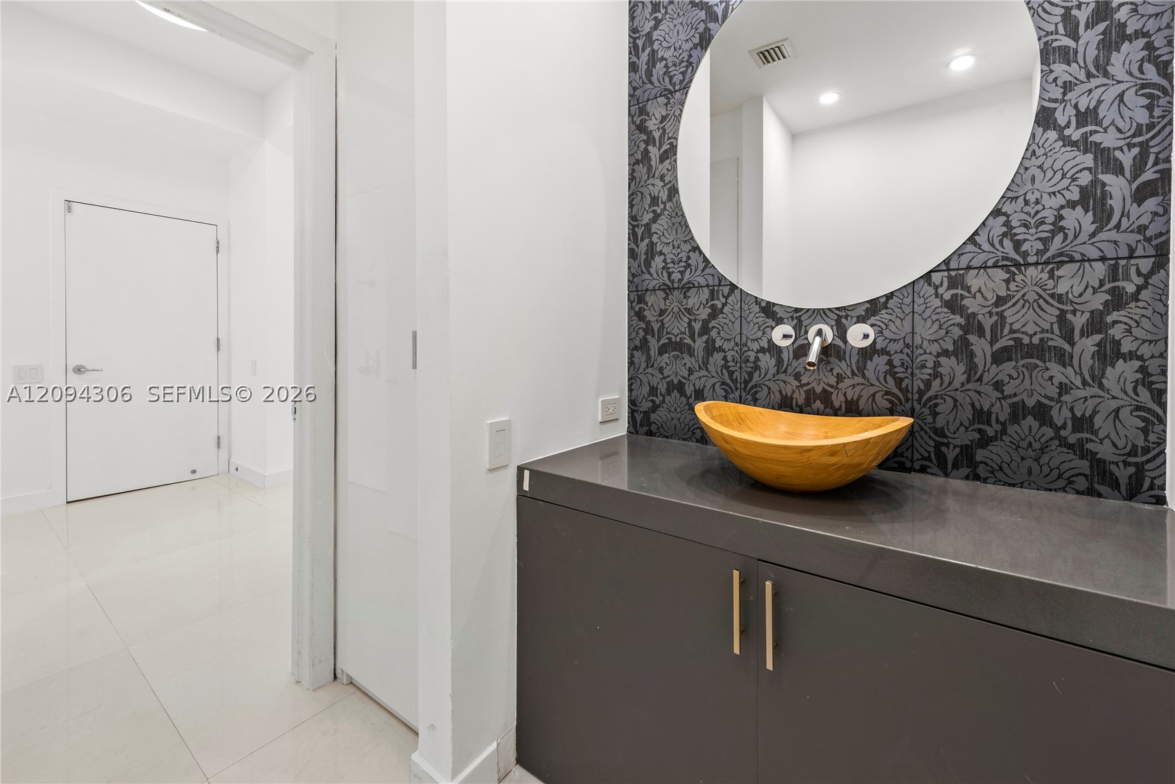 808 Brickell Key Dr #304 Miami, FL 33131