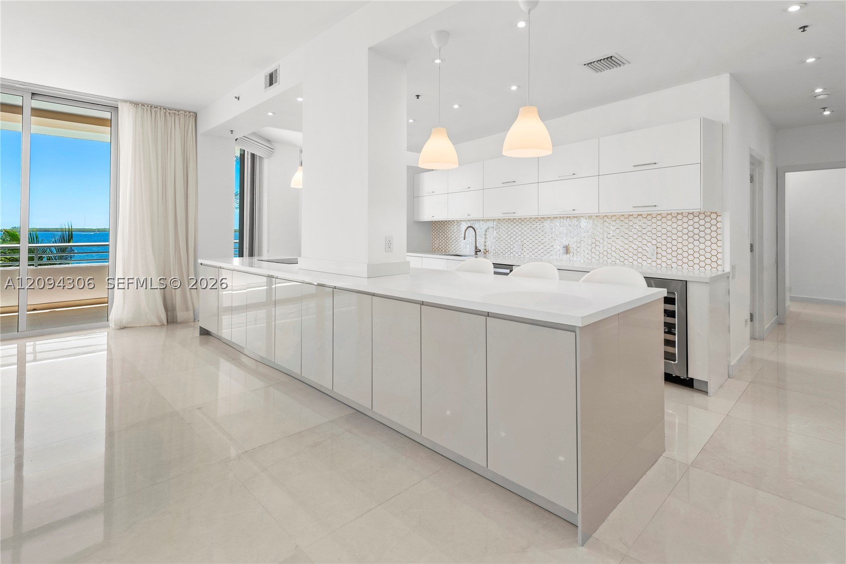 808 Brickell Key Dr #304 Miami, FL 33131