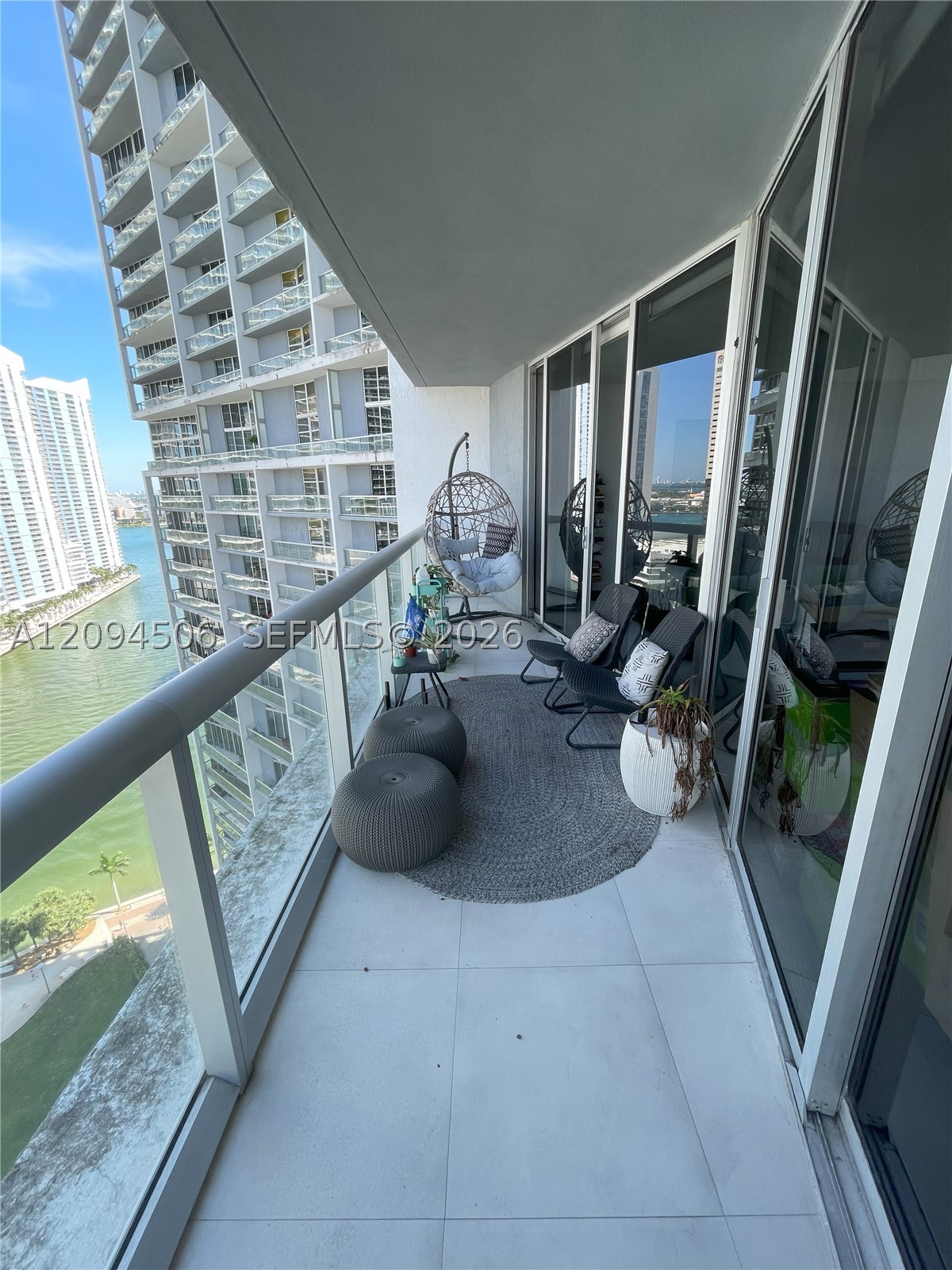 image Icon Brickell I1