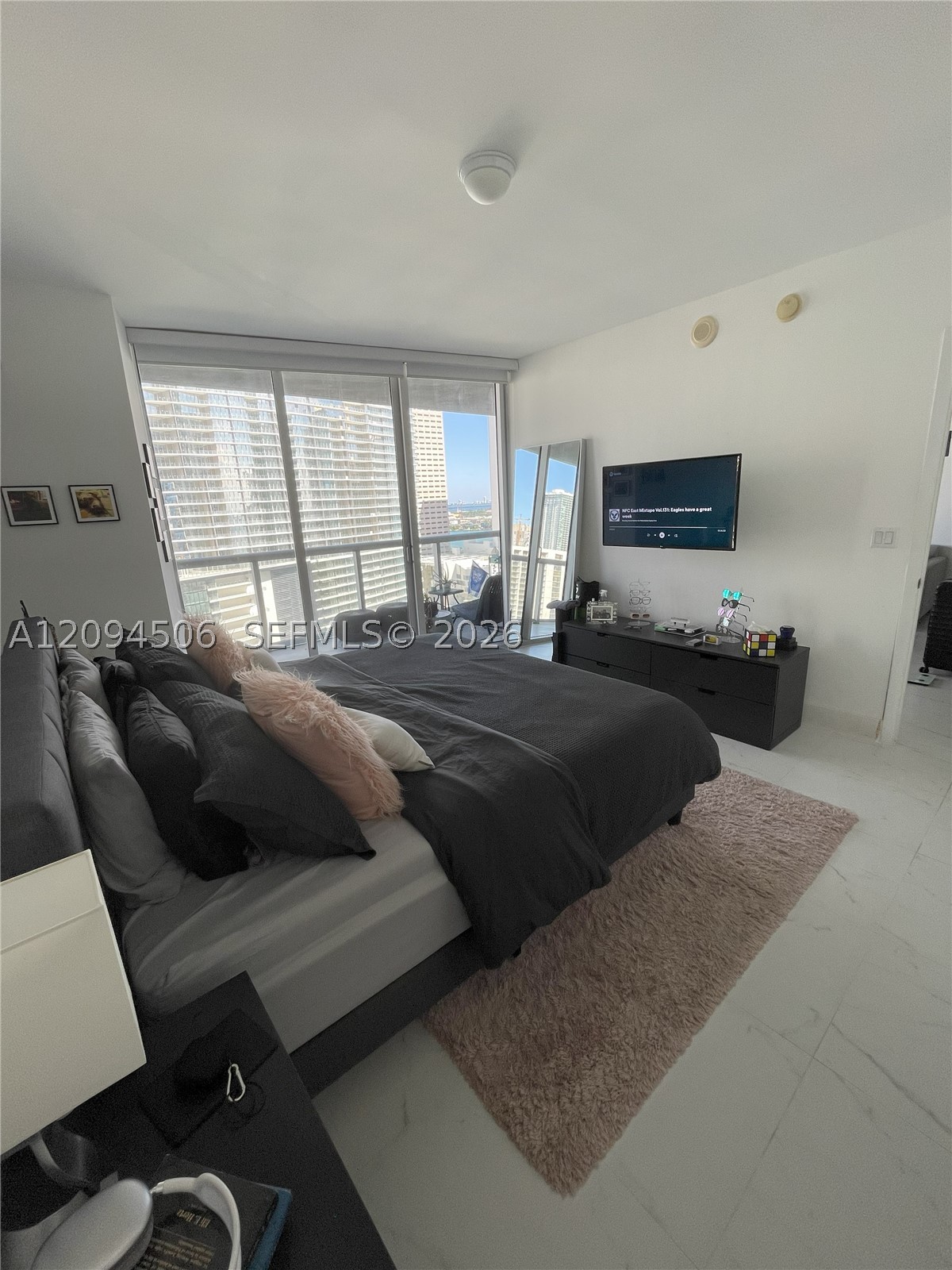 image Icon Brickell I3