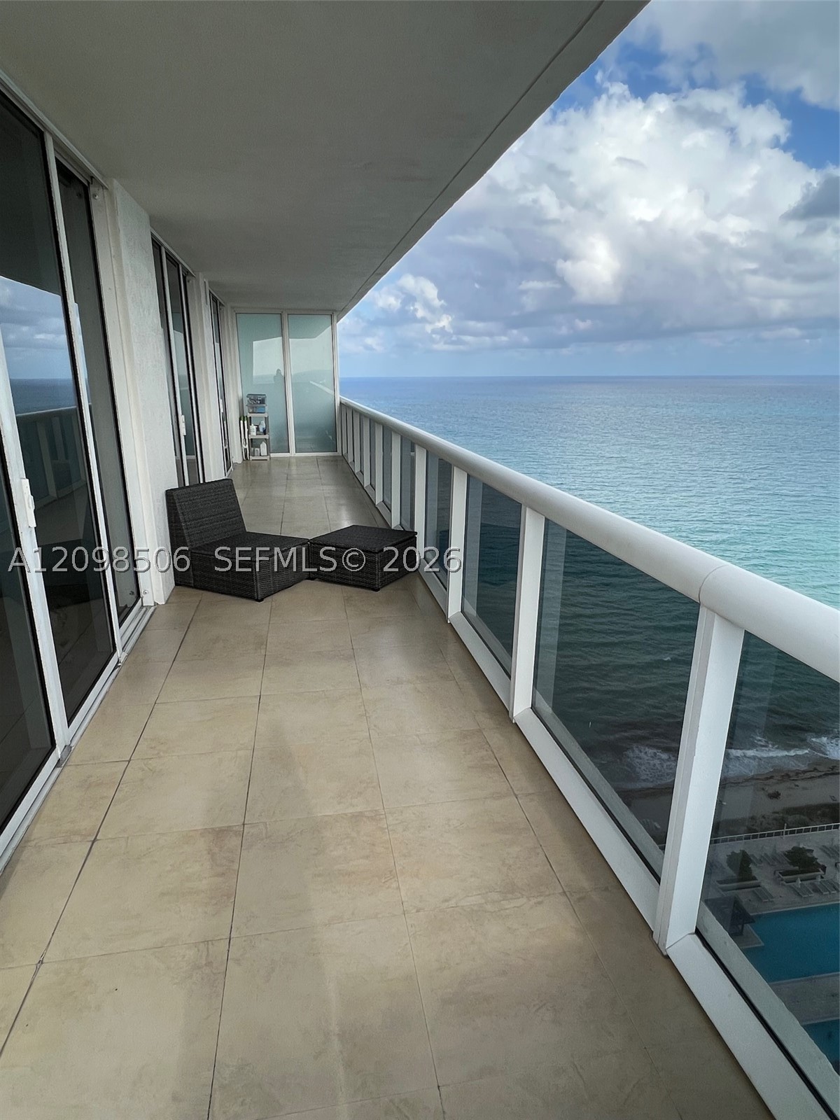 image Beach Club 234