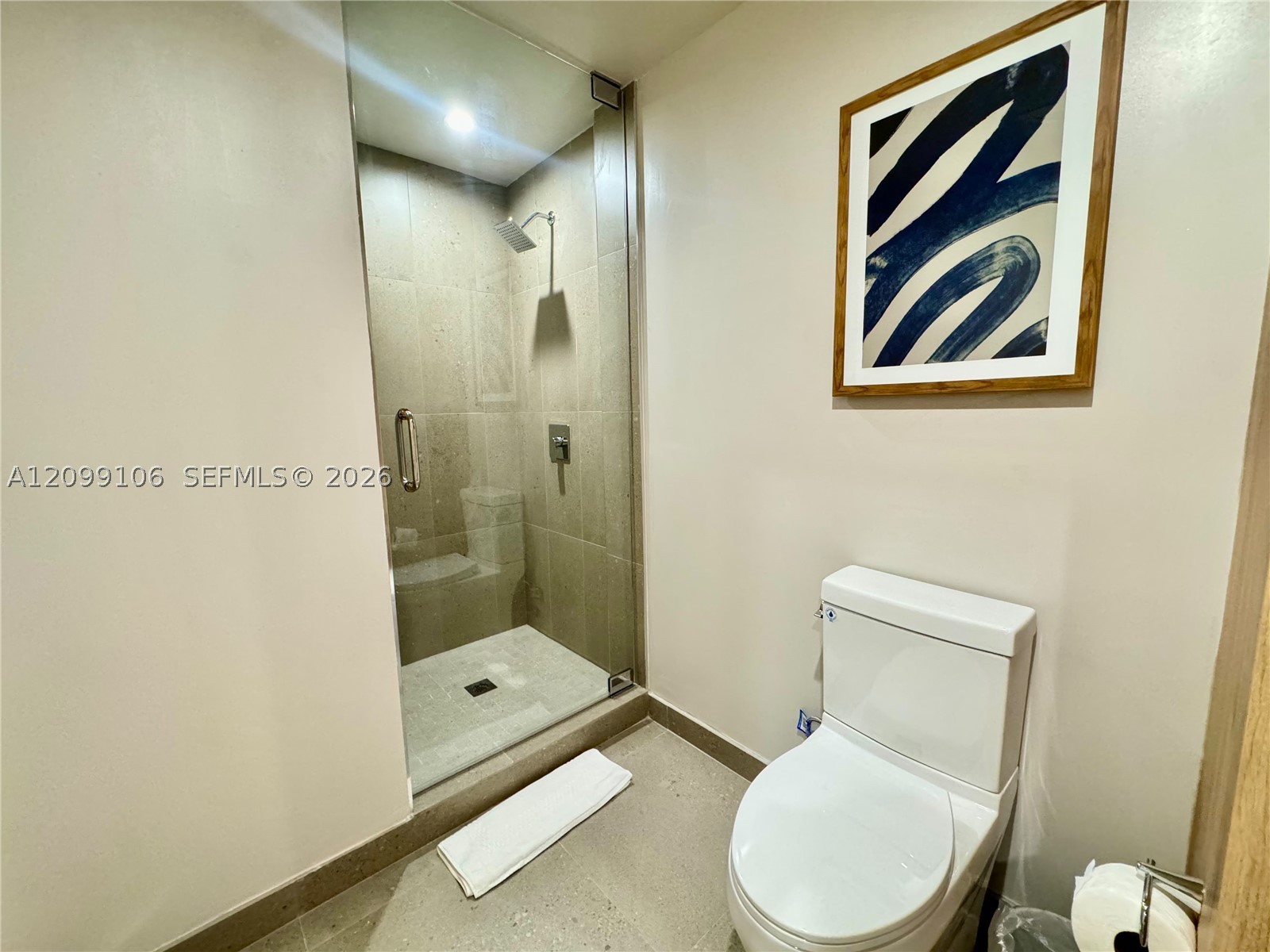 11 NE 6th St #208 Miami, FL 33132