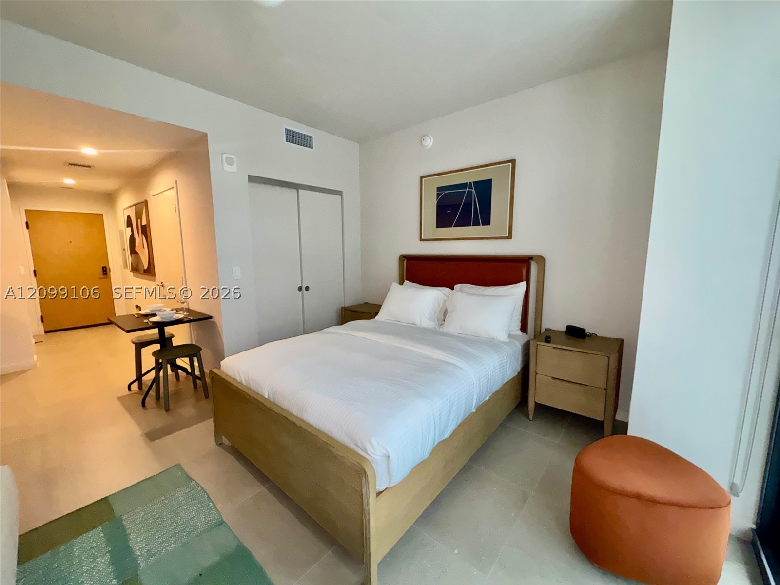 11 NE 6th St #208 Miami, FL 33132
