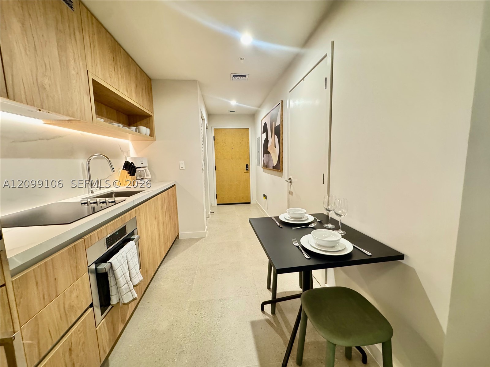 11 NE 6th St #208 Miami, FL 33132