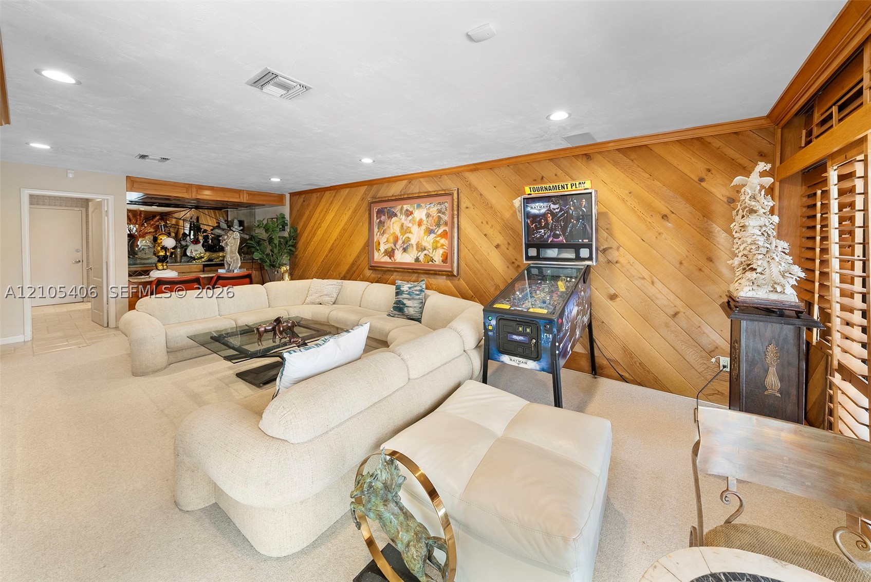 407 Sunset Dr Hallandale Beach, FL 33009